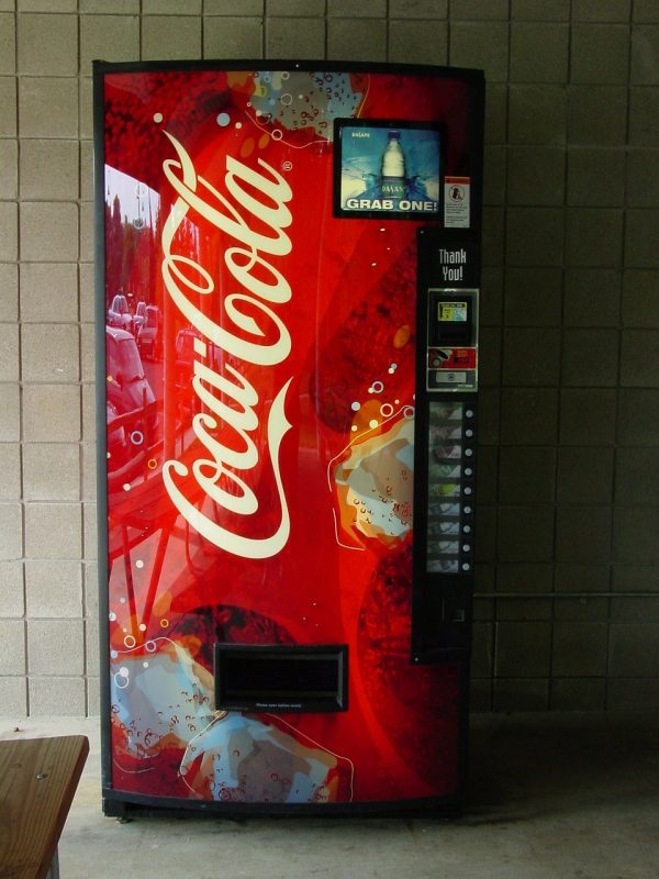 מכונה של קוקה קולה 